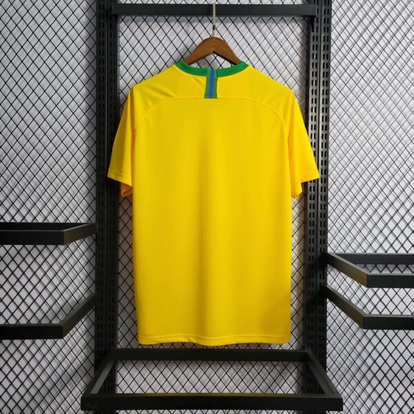 Camiseta Retro Brasil 2018 Local