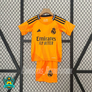 Camiseta y pantalón niños Real Madrid CF 2024/2025 Visitante