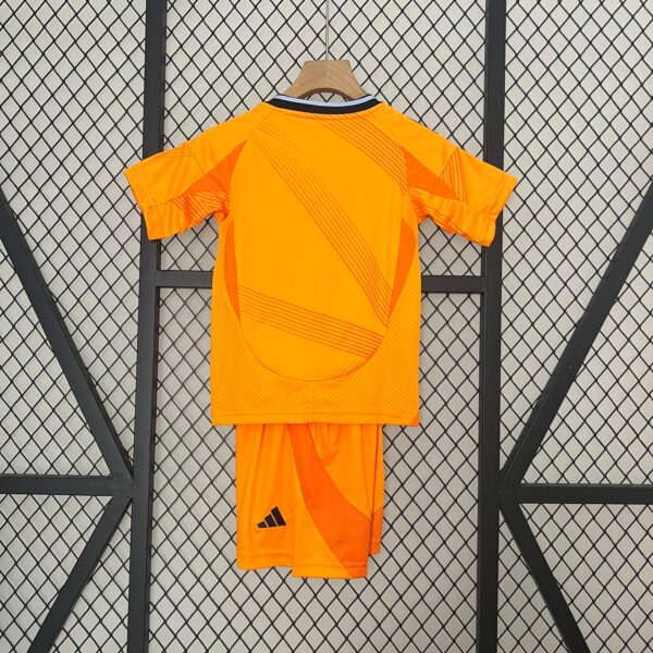 Camiseta y pantalón niños Real Madrid CF 2024/2025 Visitante